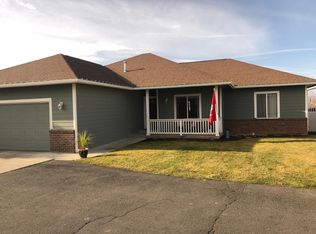 408 S 94th Ave, Yakima, WA 98908