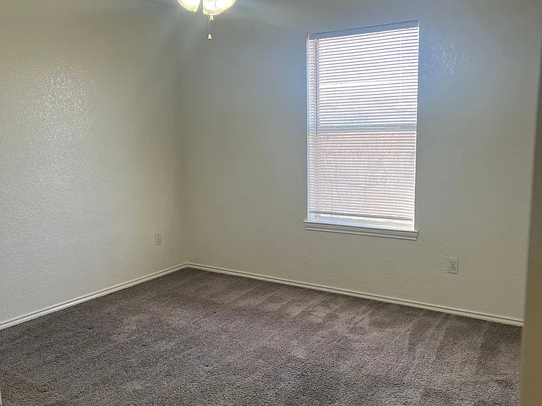 2700 Edgefield St — Photo 8
