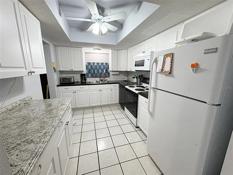 3064 Lake Bayshore Dr #115 — Photo 46