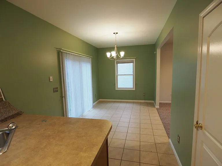 3029 Charing Cross Rd — Photo 9