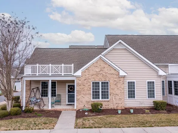 105 Saint James Ave, Smithfield, VA 23430