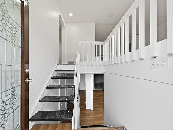 2nd image of 5 Emmett Drive