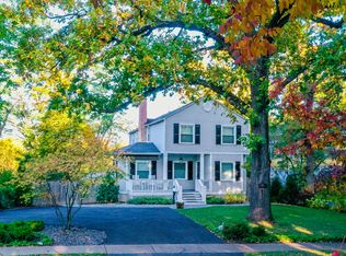 281 Scott Ave, Winnetka, IL 60093