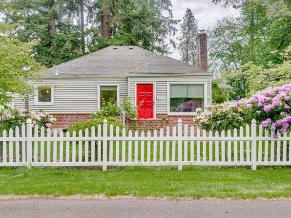 2512 SE Tarbell Ave, Milwaukie, OR 97267