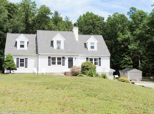 6 Mankill Brook Rd, Plaistow, NH 03865