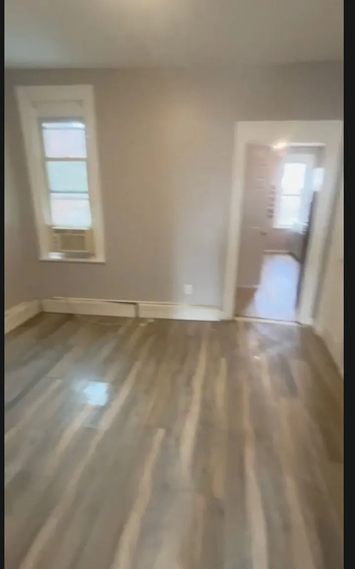 1 bed, 650 sqft, $1,500 — Photo 2