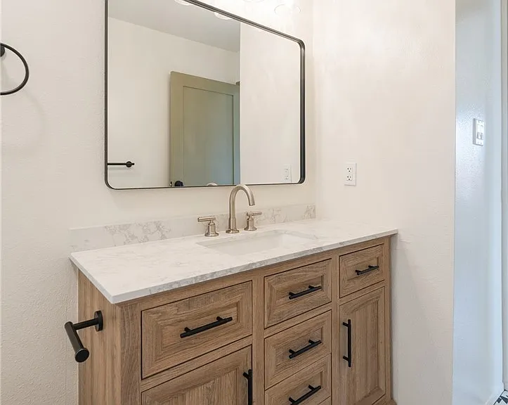 18324 Mansel Ave — Photo 22