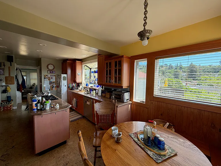 325 Berkeley Park Blvd — Photo 11