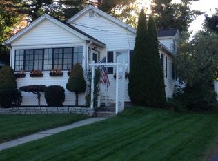 31 Lindbergh Dr, Wethersfield, CT 06109