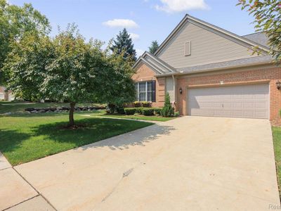 1114 Rock Valley Dr, Rochester, MI, 48307