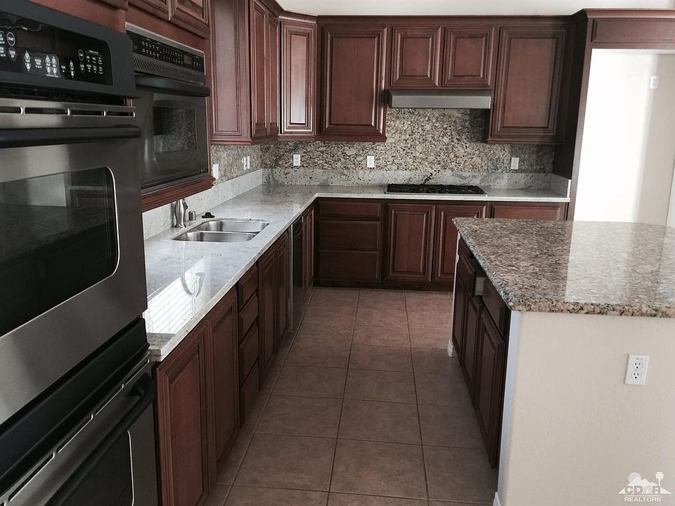 1st image of 43277 W Parkway Esplanade