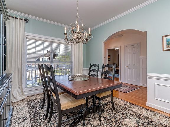 5th image of 4651 Glasgow Ct