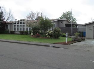 1662 Willow Ave, Woodburn, OR 97071