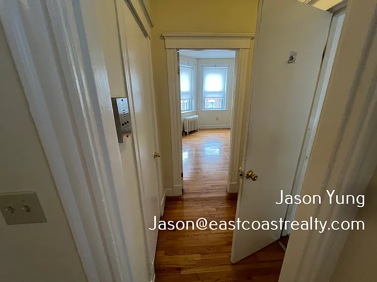 237 Kelton St #10 — Photo 7
