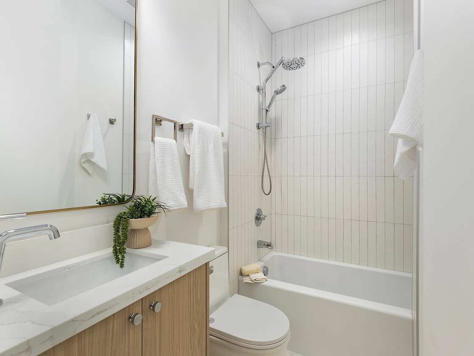 3 bed, 1100 sqft, $4,750 — Photo 4
