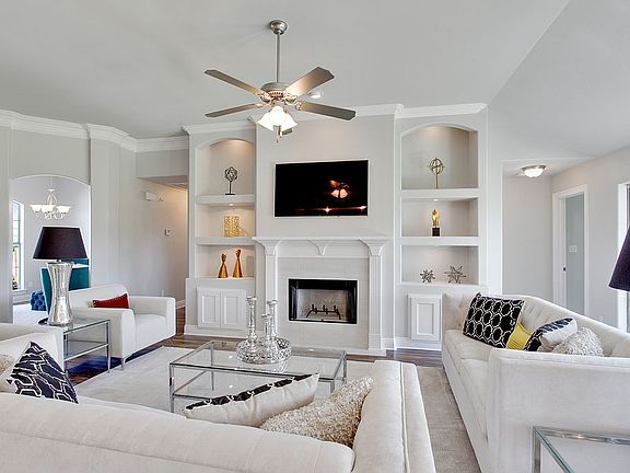 5th image of 220 Tuscany Dr