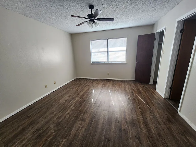 1335 Gordon Blvd — Photo 7