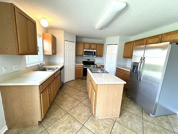 4th image of 9237 Caracara Dr