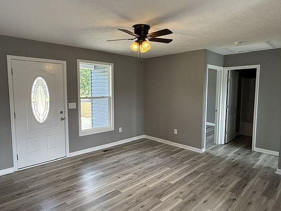 4th image of 107 Chastain St