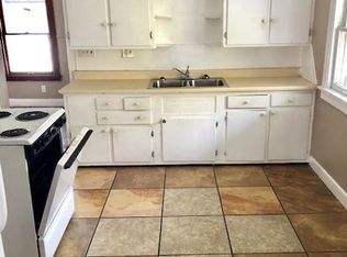 729 S 19th St, Springfield, IL 62703