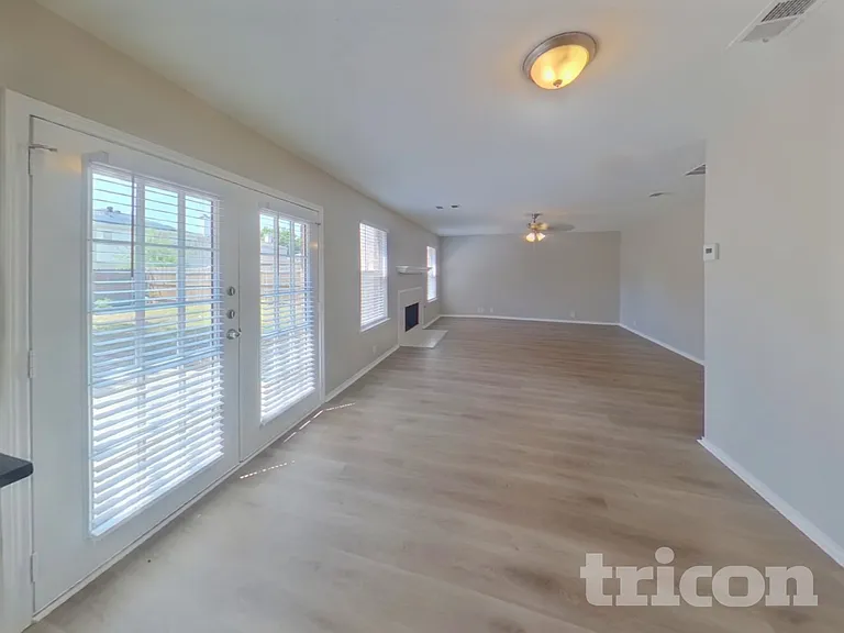 1308 Stetson Trl — Photo 6