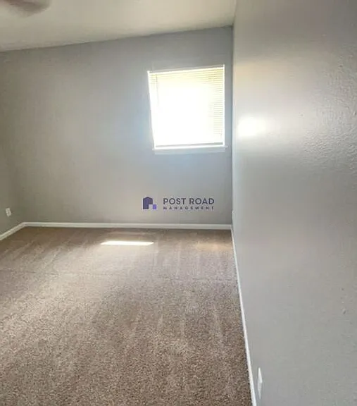 501 W 27th St S #201 — Photo 11