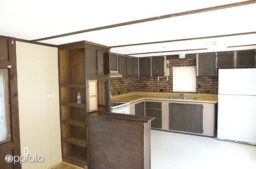 2nd image of 2210 James Lee Blvd