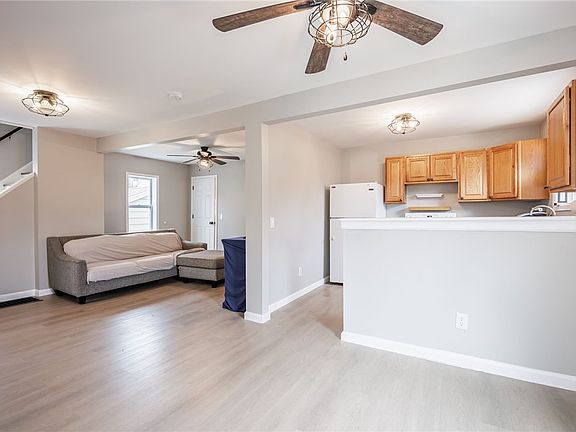 4th image of 146 Maiden Ln