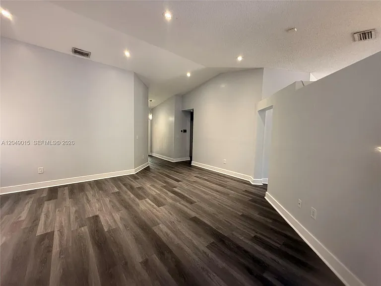 14467 SW 137th Ct — Photo 5