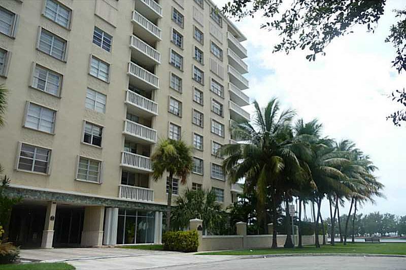 25 Bay Tower - Brickell