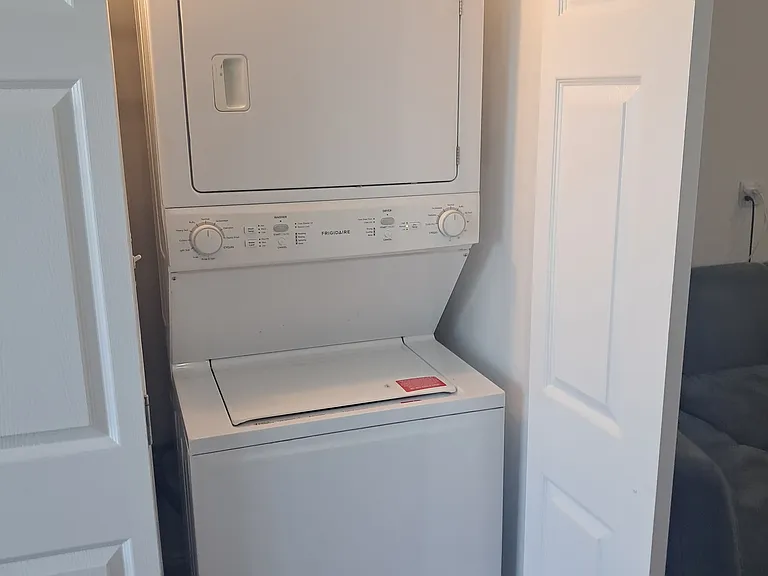 313 Varnum St NW #C — Photo 5