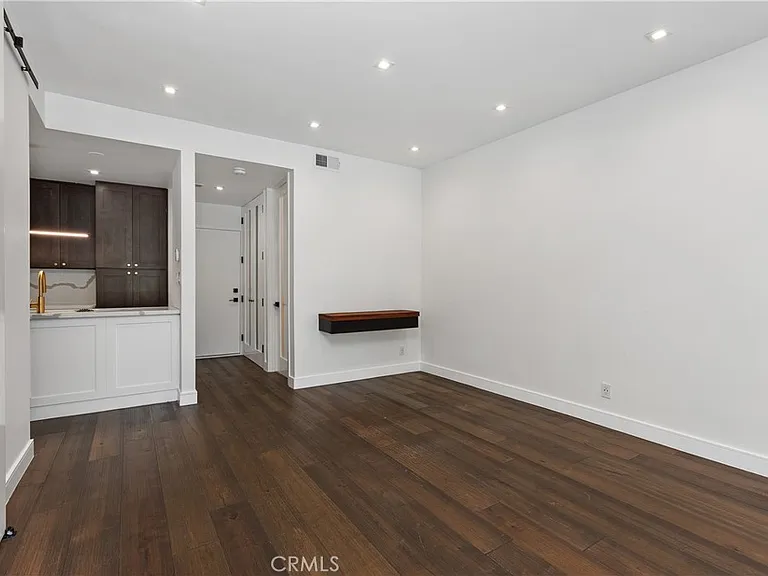 106 Breakers Ln — Photo 10
