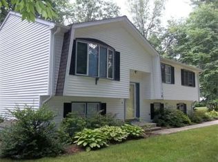 18 Conlin Rd, Oxford, MA 01540