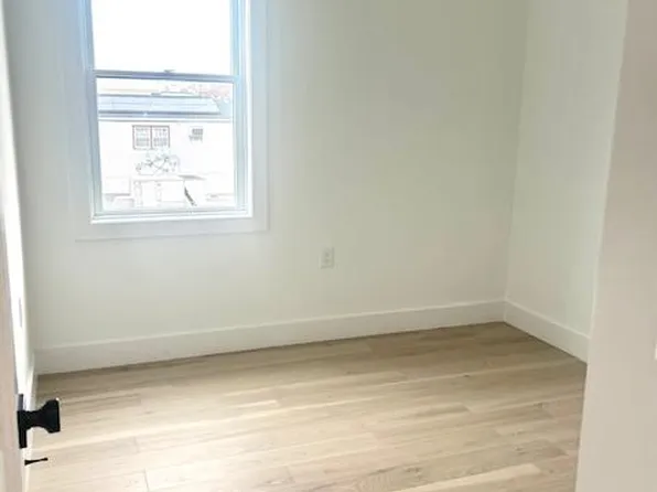 125 Collard Street image 12 of 18