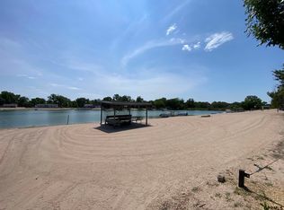 22 Jarecki Ln, Columbus, NE 68601