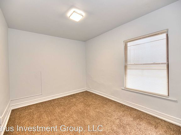 5th image of 4232 1/2 S Michigan Ave #2W
