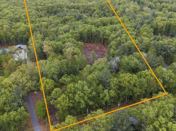 836 E Beamish Rd, Midland, MI 48642