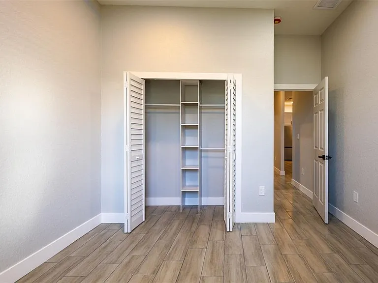 9912 Golden Loop — Photo 29