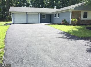 146 E River Dr, Willingboro, NJ 08046