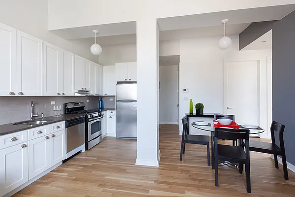 Rented by Area New York | media 24