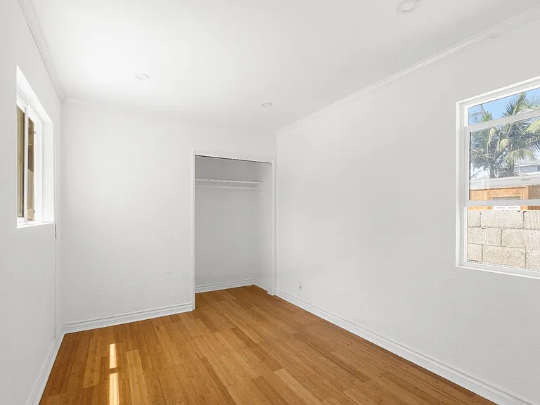 5327 6th Ave #5327 — Photo 17