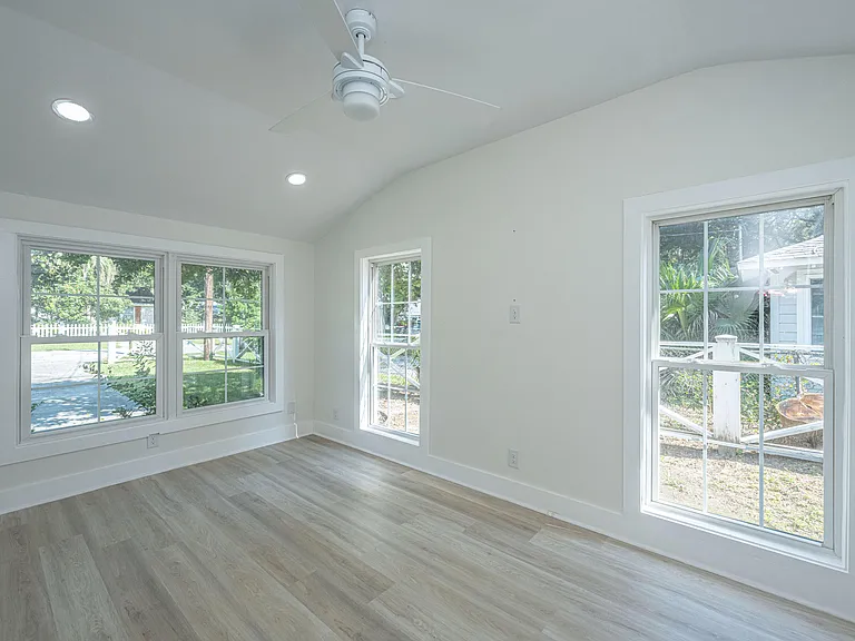 12 Pearl St — Photo 20