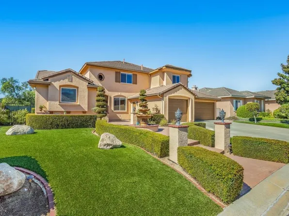 647 Inverlochy Dr, Fallbrook, CA 92028