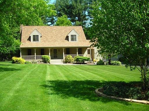 2nd image of 7 Glendale Woods Dr