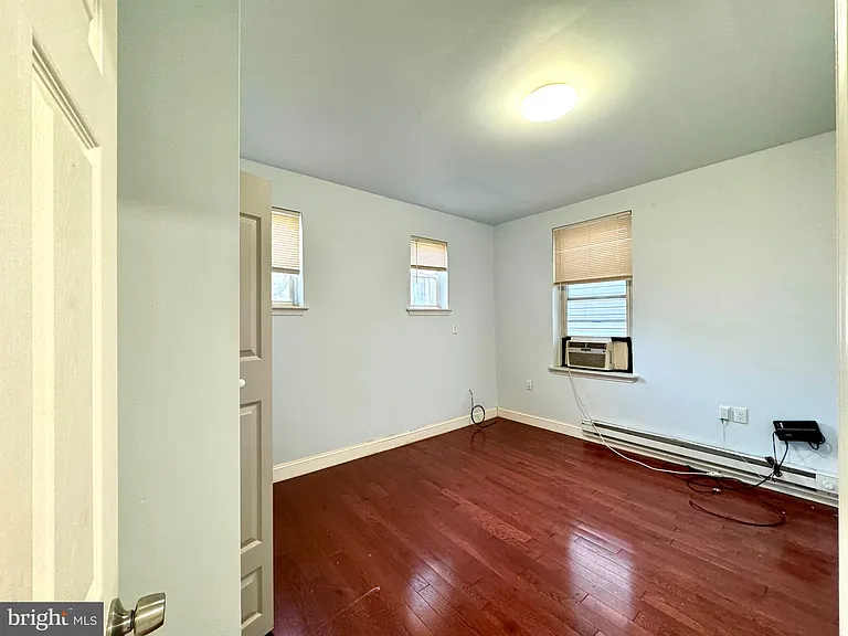 3739 Lancaster Ave #2F — Photo 6