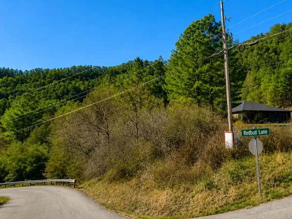 1 Cedar Hts #Phase 7, Pikeville, KY 41501