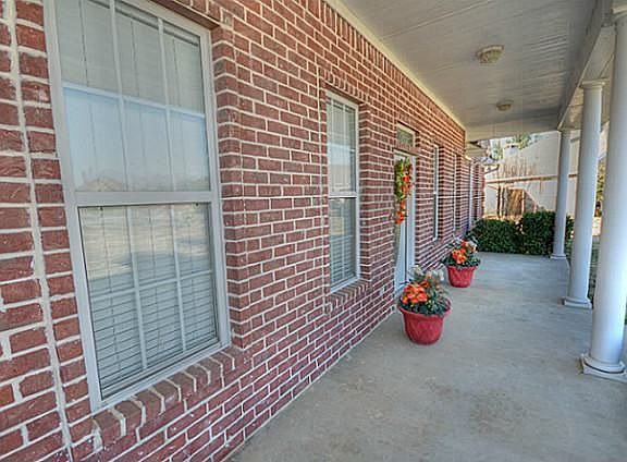 3rd image of 105 Palomino Ct