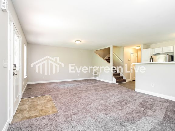 3rd image of 195 Beverly Ln
