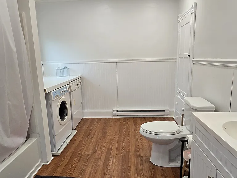 4 W 5th St #2 — Photo 33