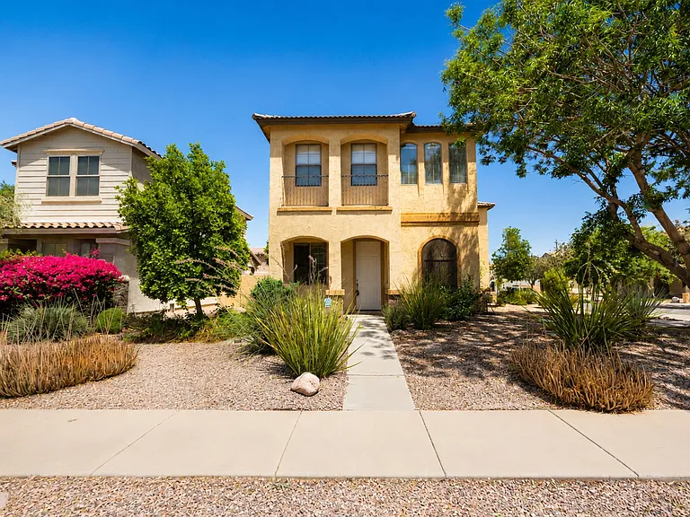 4172 E Santa Fe Ln — Photo 1